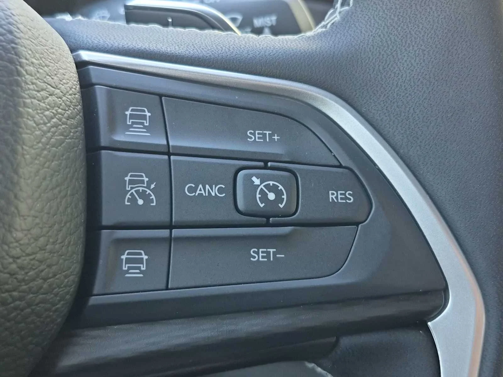 Used 2025 Bright White Clearcoat Jeep Laredo image 29