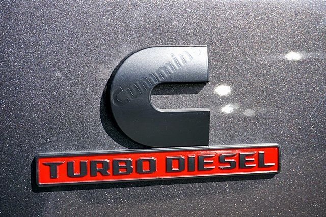 New 2026 Granite Crystal Metallic Clear-Coat Exterior Paint RAM Tradesman image 10