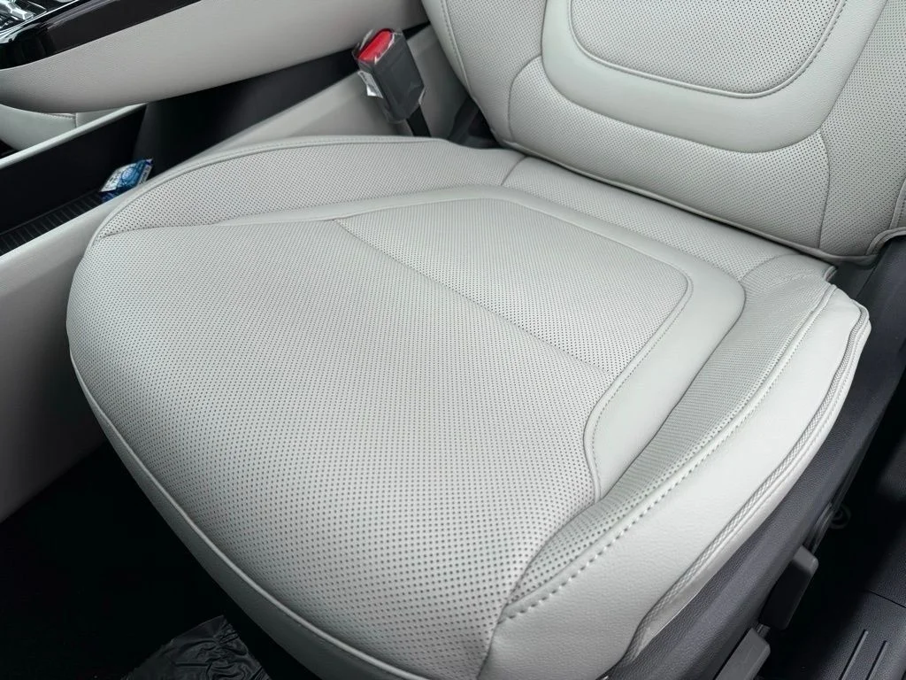 Used 2025 Silver Hyundai Limited image 24