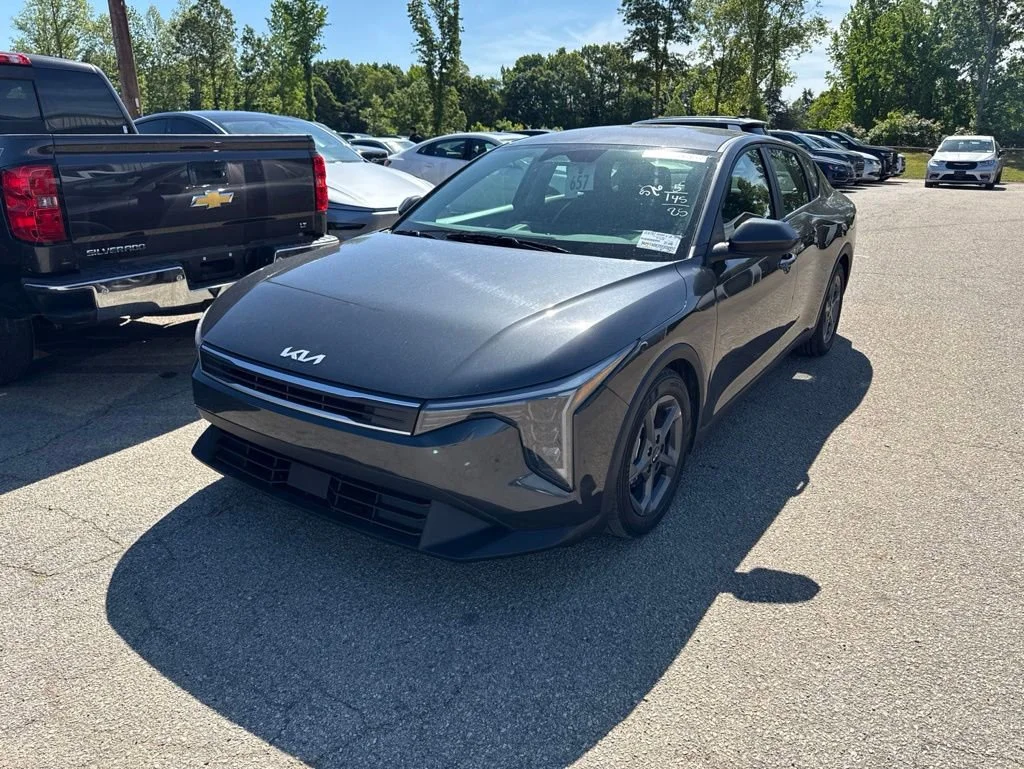 Black (Charcoal) 2025 Kia K4 LXS FWD Sedan Front-Wheel Drive