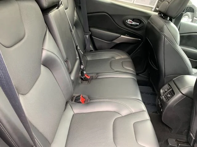 Used 2020 Gray Jeep Limited image 14