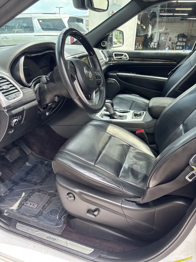 Used 2018 White Jeep Overland image 13