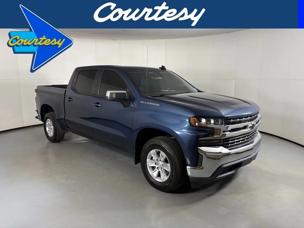 Used 2021 Blue Chevrolet LT image 1