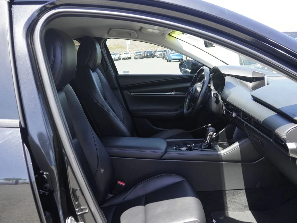 Certified Used 2021 Black Mazda Select image 28