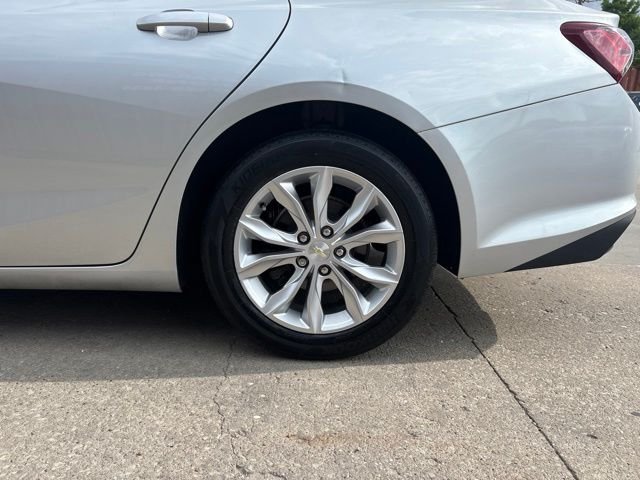 Used 2020 Silver Chevrolet LT image 9