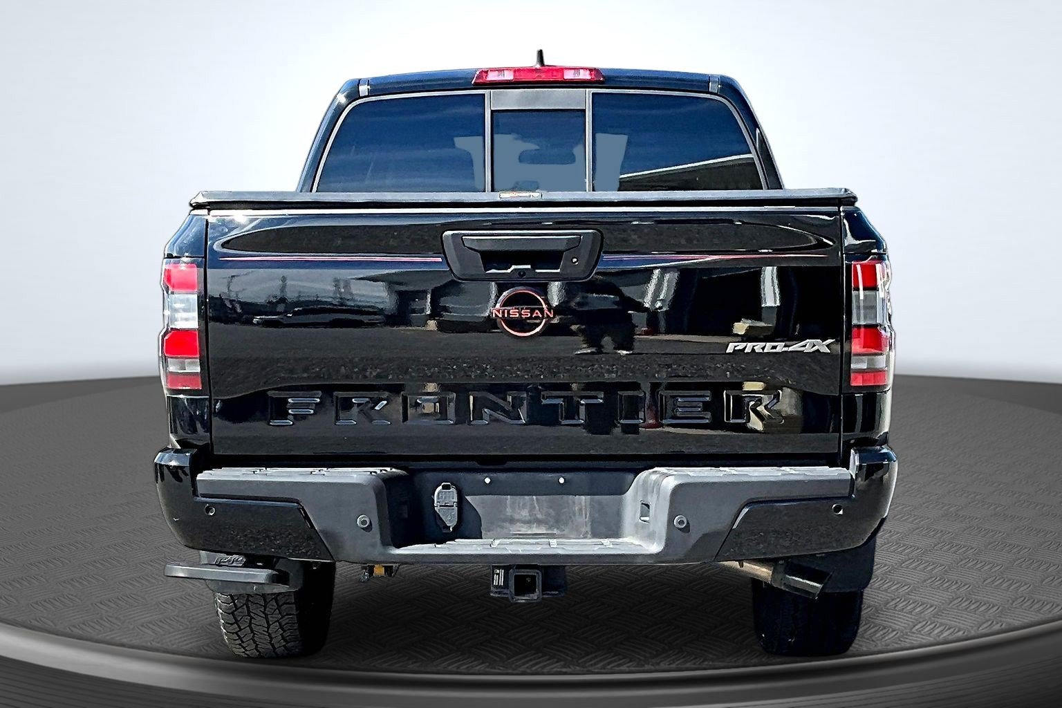 Used 2022 Black Nissan PRO-4X image 4