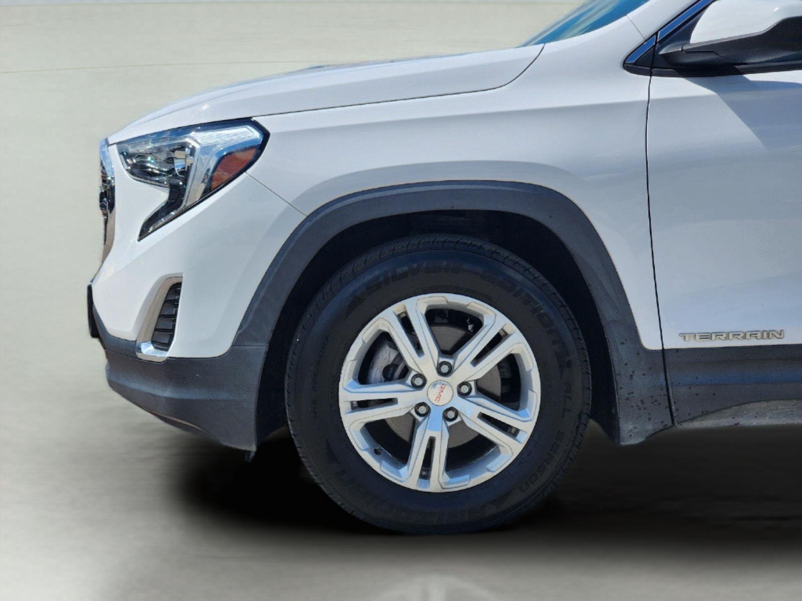 2020 GMC Terrain SLE White at Mossy Motors