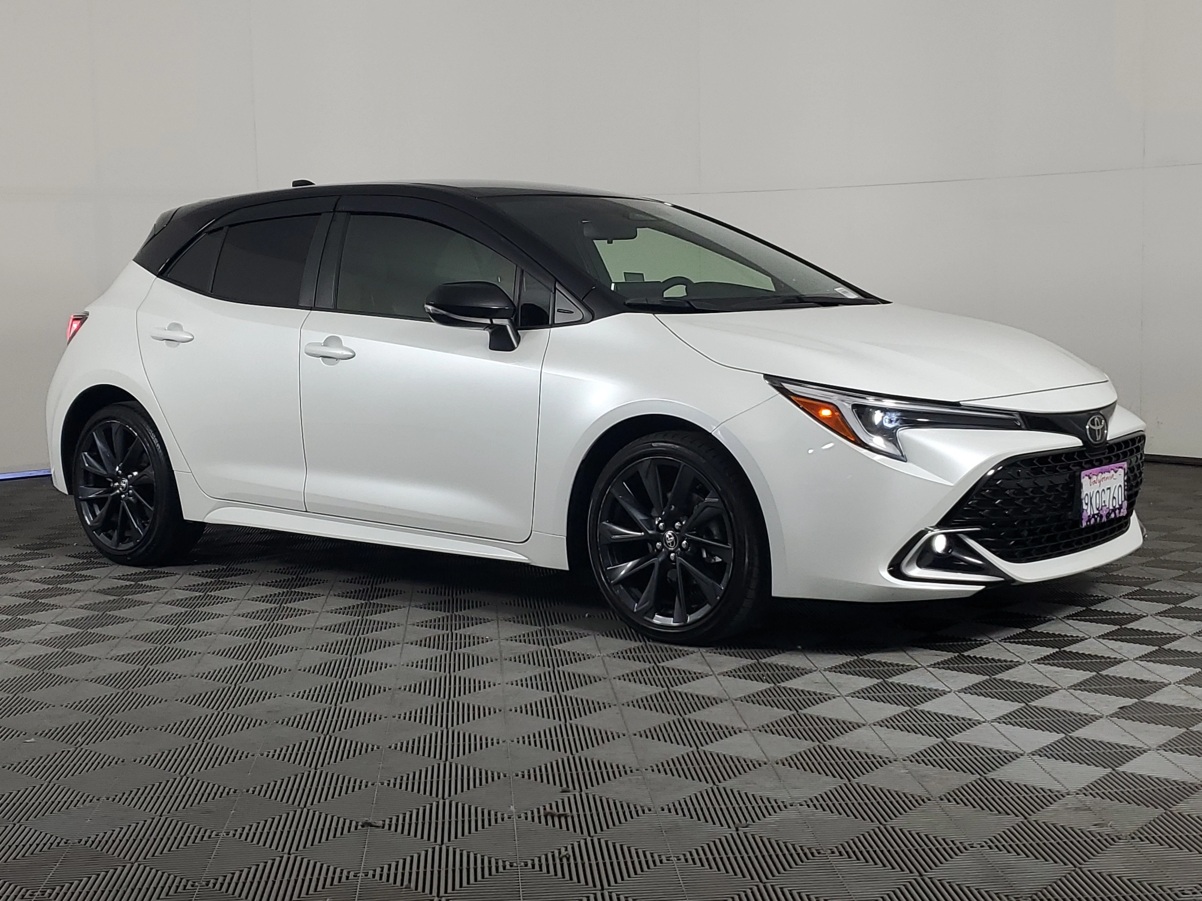 Used 2024 Wind Chill Pearl/Midnight Black Metallic Toyota XSE image 2