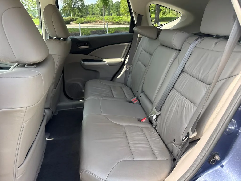 Used 2014 Twilight Blue Metallic Honda EX-L image 31