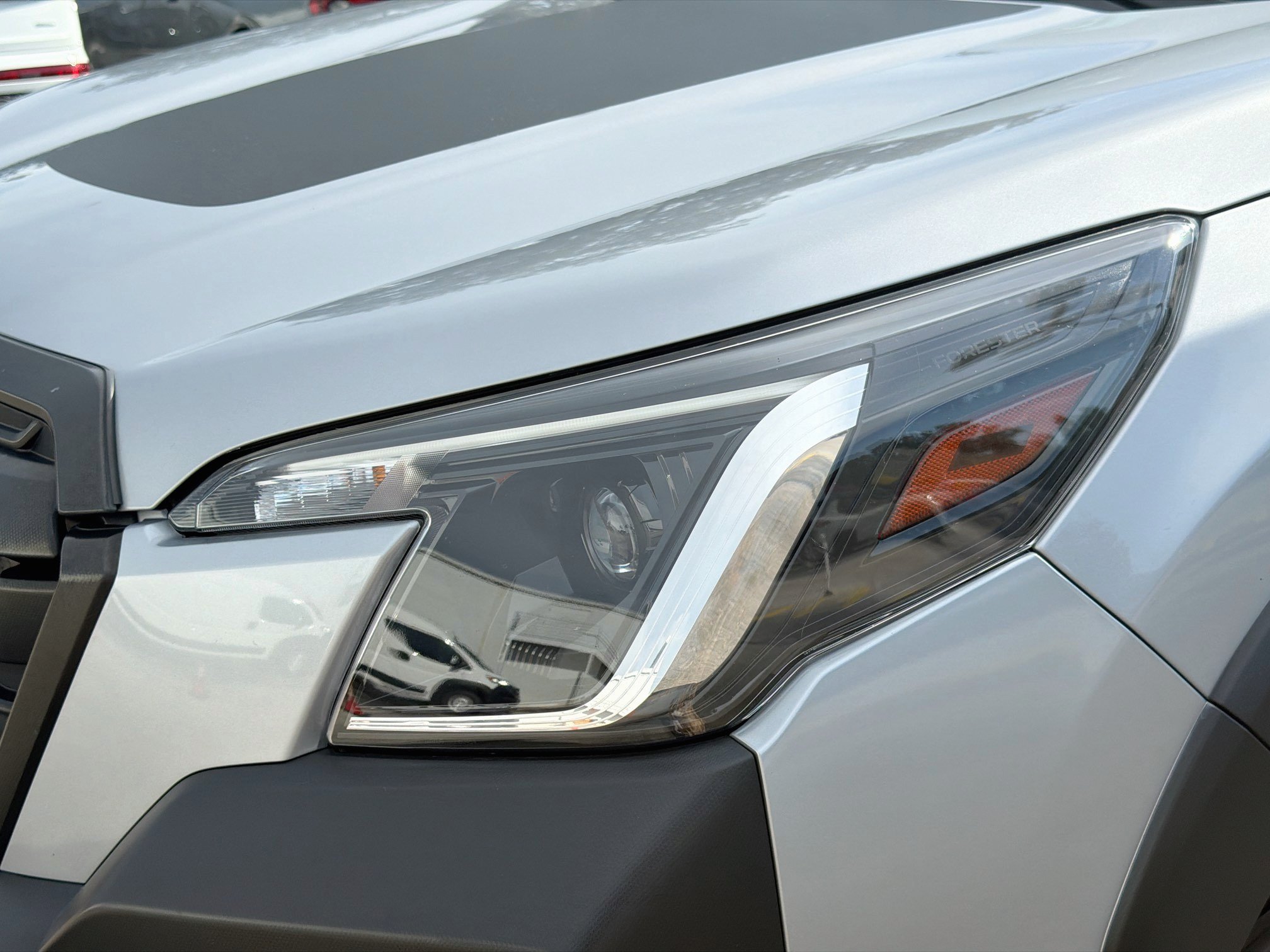 Used 2022 Ice Silver Metallic Subaru Wilderness image 9