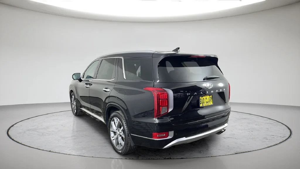 Used 2021 Black Hyundai Limited image 12