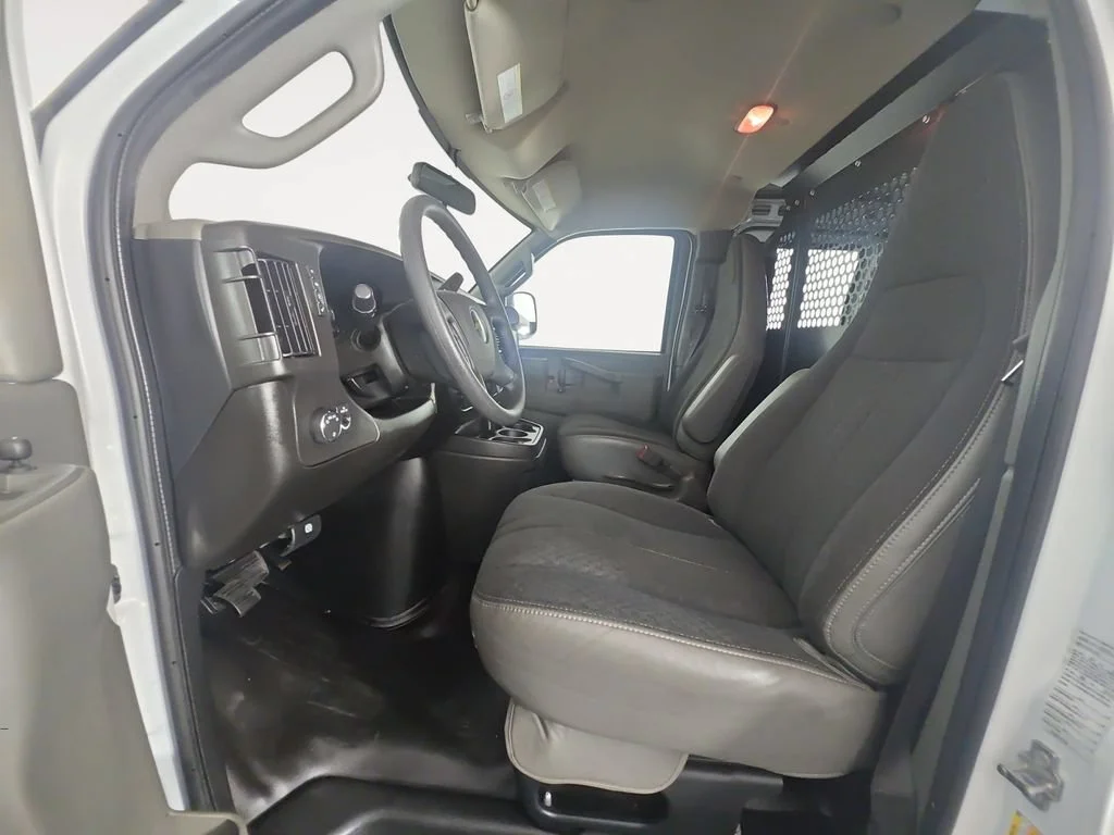 Used 2024 Summit White Chevrolet WT image 10
