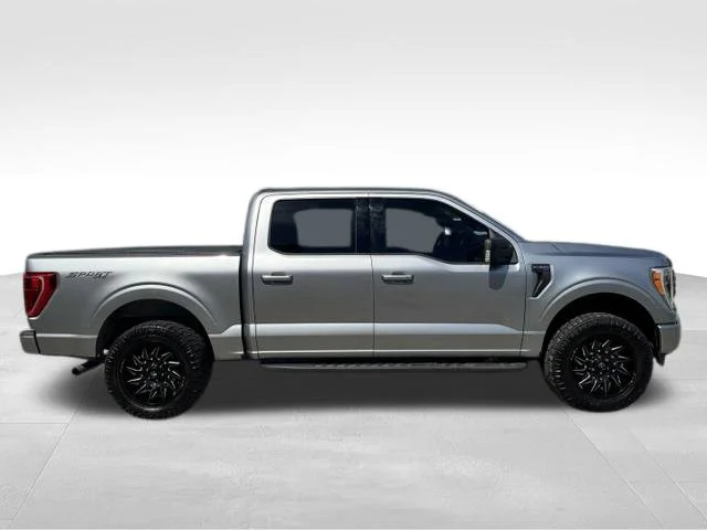Used 2021 Silver Ford XLT image 9