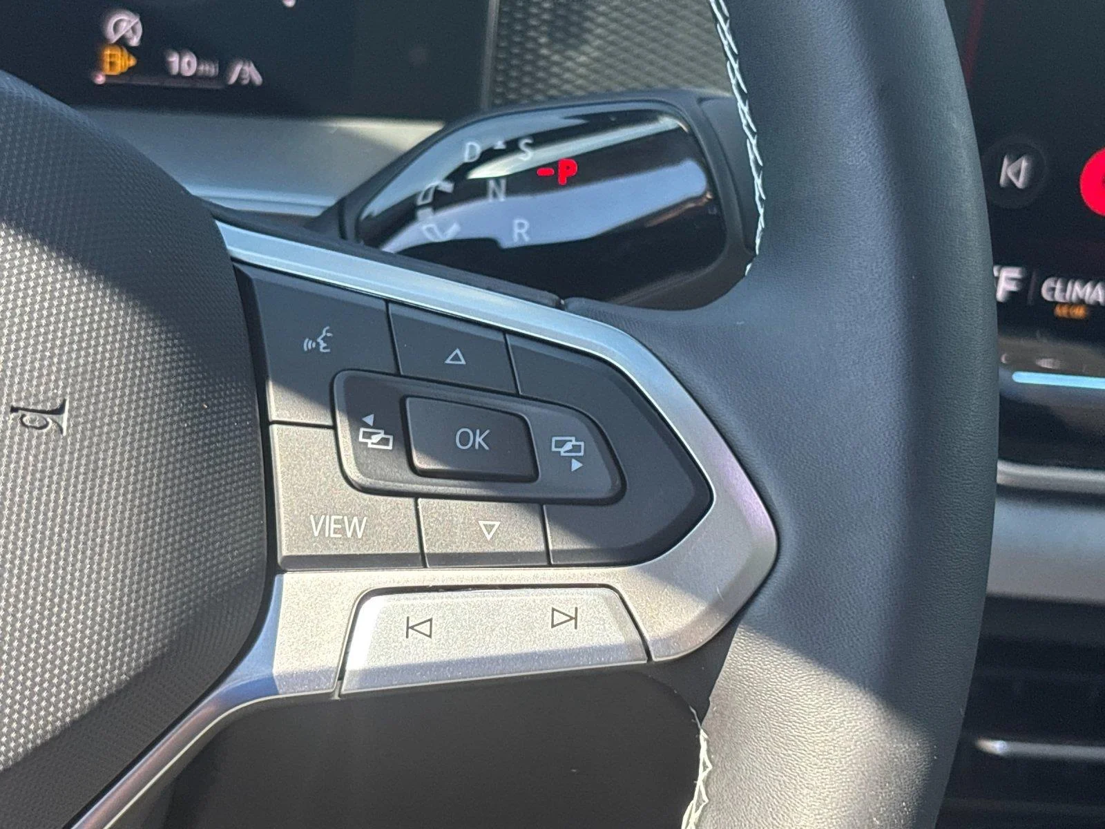 New 2026 Platinum Gray Metallic Volkswagen SE image 19
