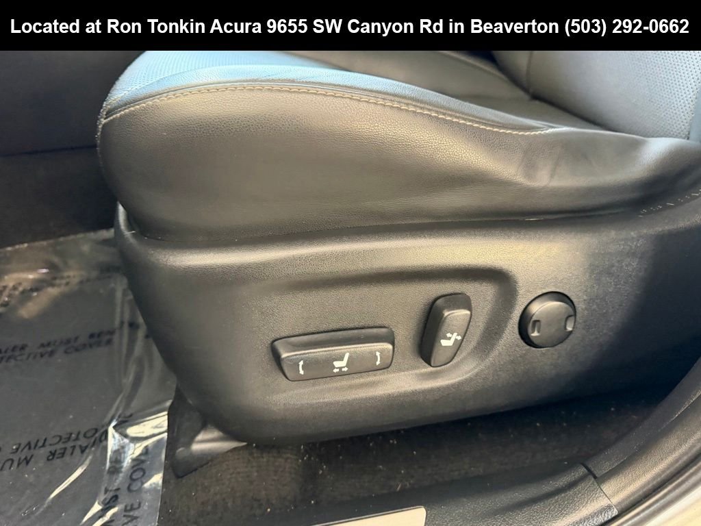 Used 2016 Silver Lining Metallic Lexus 200t image 14