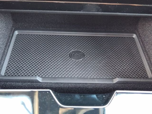 Used 2025 Red Land Rover S image 14