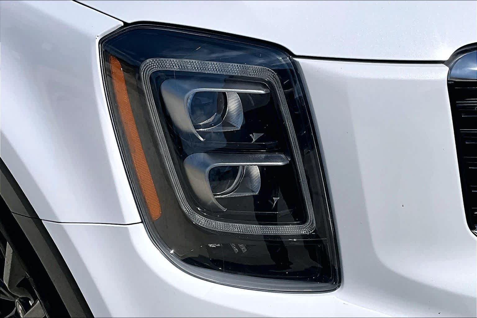 Used 2022 GLAC WHITE Kia SX image 26