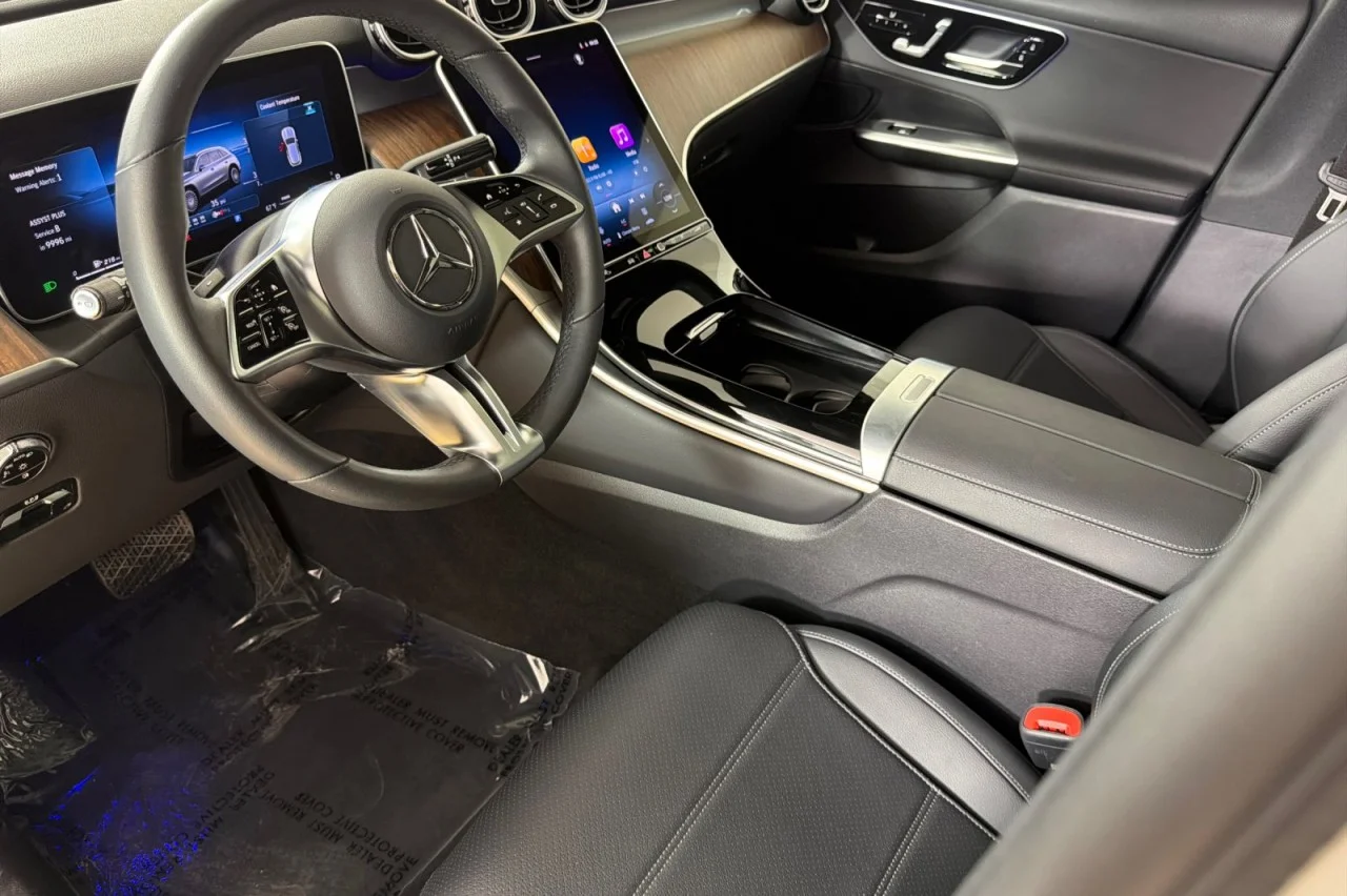 Used 2026 Polar White Mercedes-Benz GLC 300 image 9