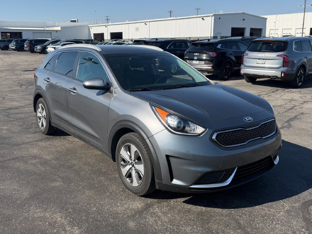 Used 2018 Metal Stream Kia LX image 1
