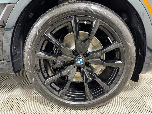 New 2027 Oxford Green II Metallic BMW xDrive40i image 19