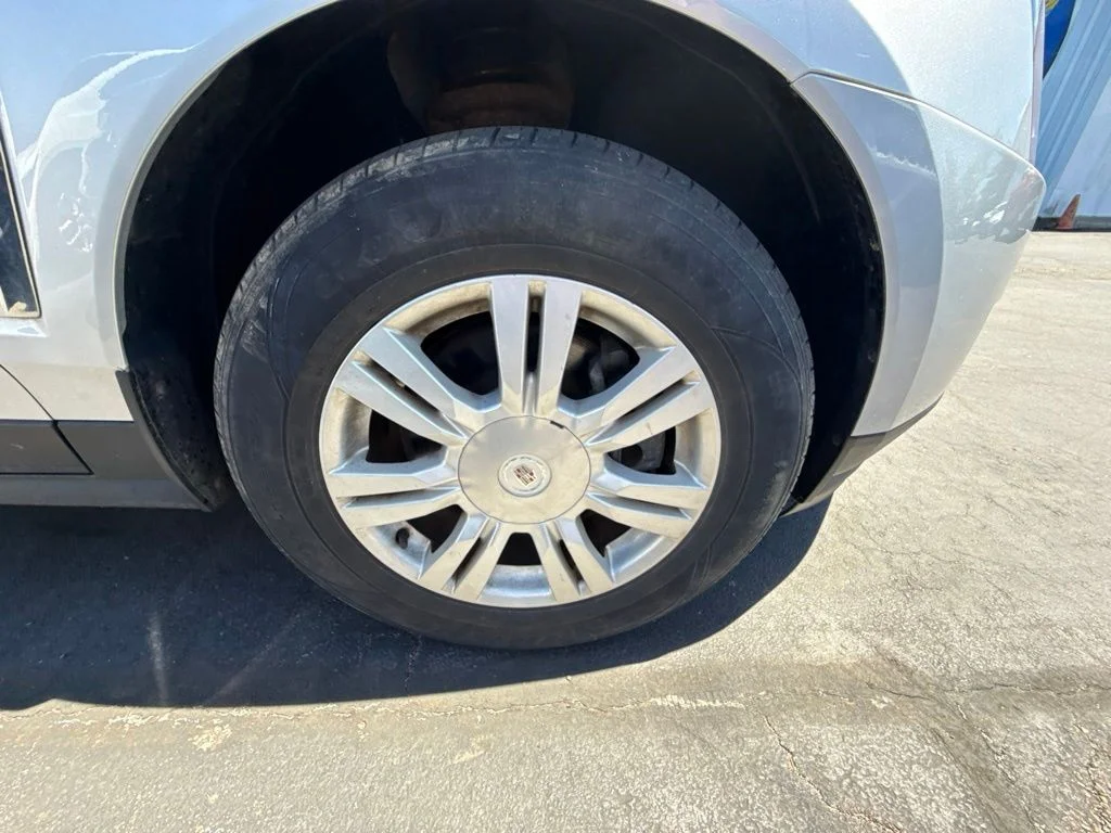 Used 2014 Silver Cadillac Base image 29