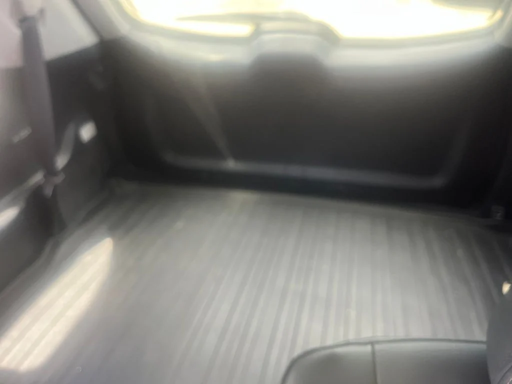 Used 2016 Silver Sky Metallic Toyota XLE V6 image 8