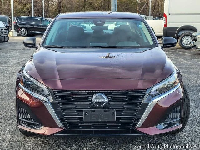 Used 2025 Red Nissan 2.5 SV image 4