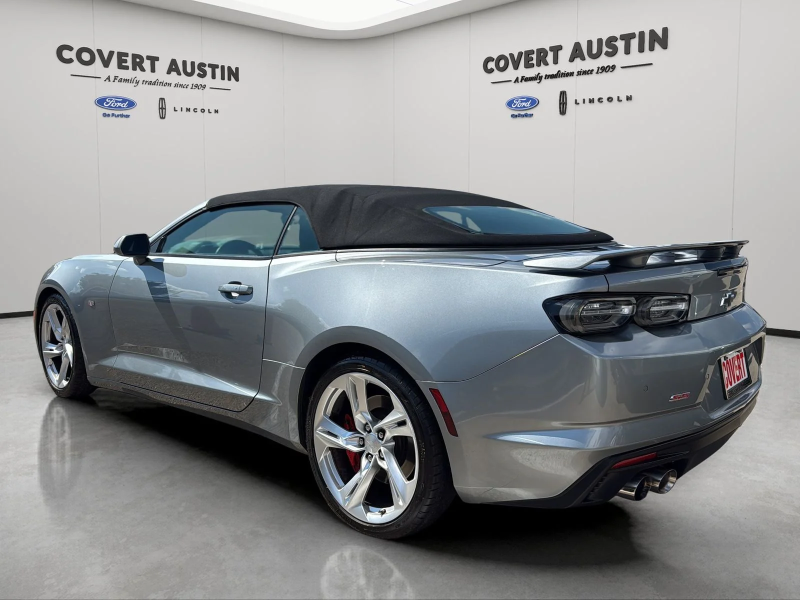 Used 2023 Gray Chevrolet SS image 3