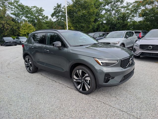 2026 Volvo XC40 B5 Ultra