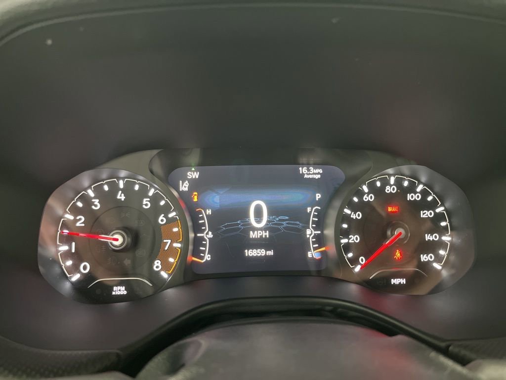 Used 2023 Silver Jeep Trailhawk image 8