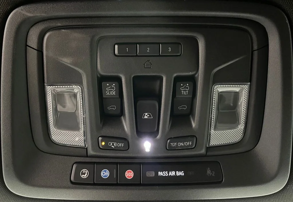 Used 2022 Beige Chevrolet High Country image 41