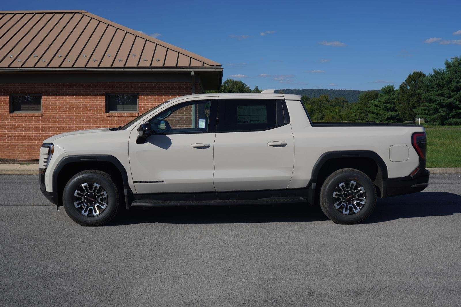 New 2026 Coastal Dune GMC Elevation Standard Range image 9