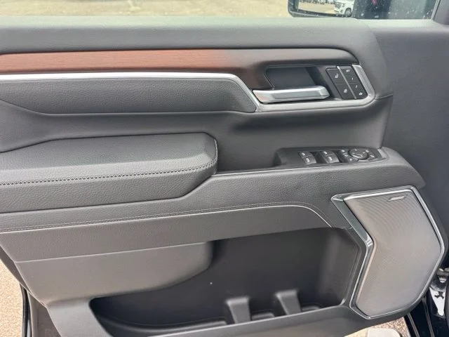 Certified Used 2025 Onyx Black GMC Denali image 16