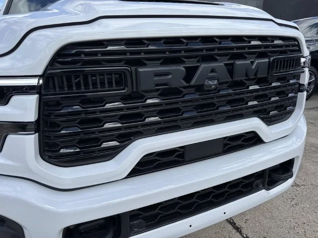 New 2027 Bright White Clear-Coat Exterior Paint RAM Limited image 4