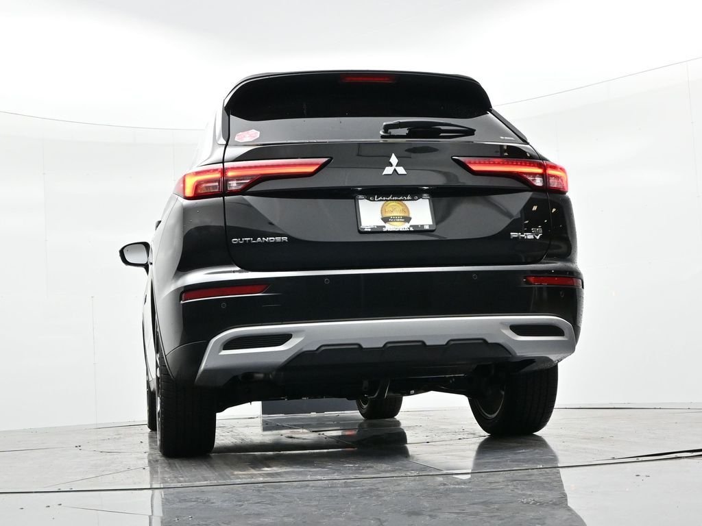 New 2025 Black Mitsubishi SE image 17