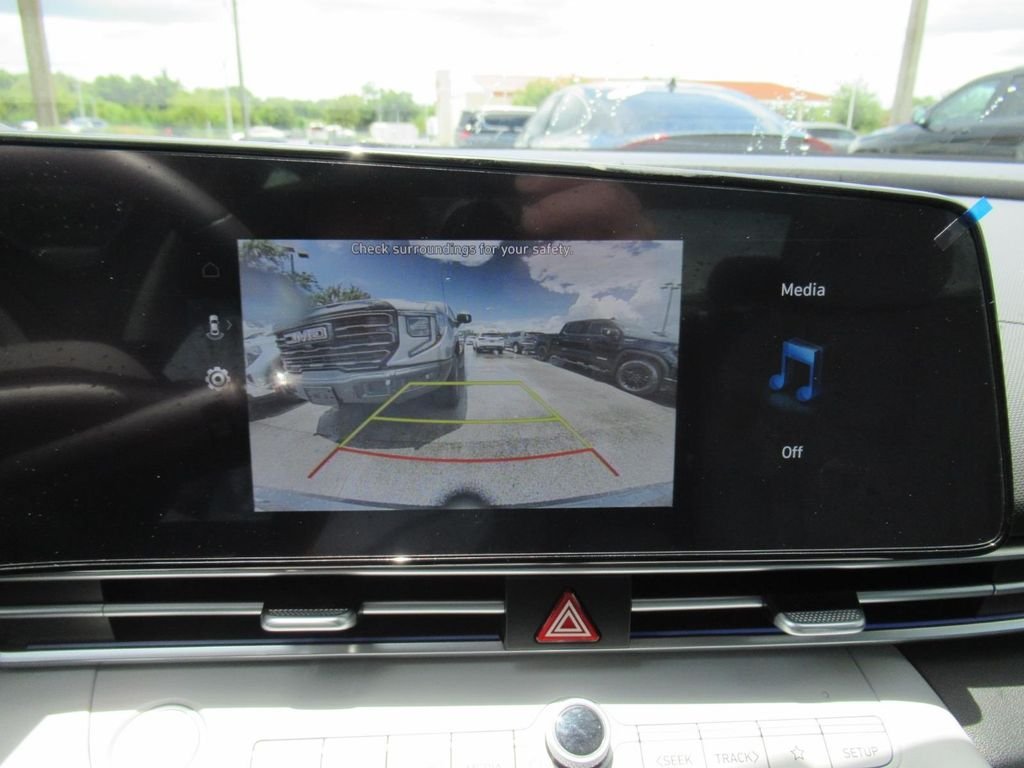 Used 2025 Gray Hyundai Limited image 29