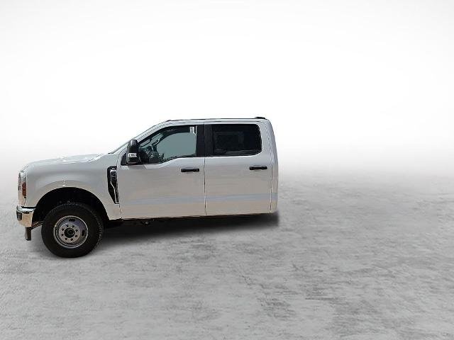 New 2026 Oxford White Ford F-350® XL image 31