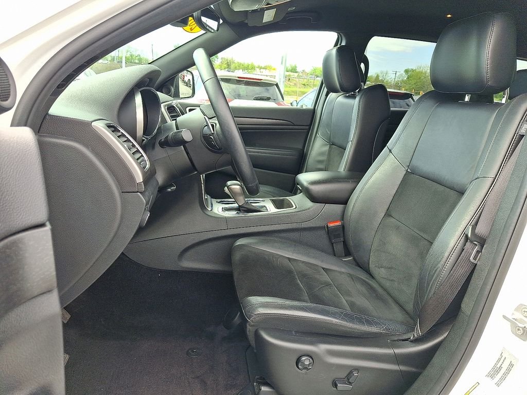 Used 2017 White Jeep Altitude image 14