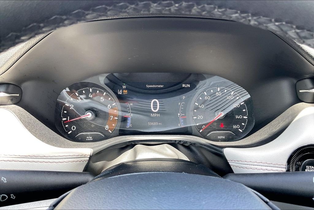 Used 2024 White/off-white Jeep Limited image 12