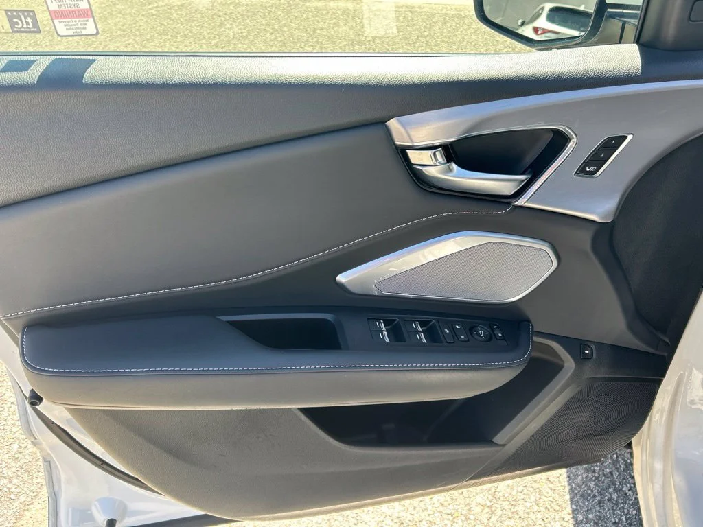 Used 2023 White Acura Technology Package image 10