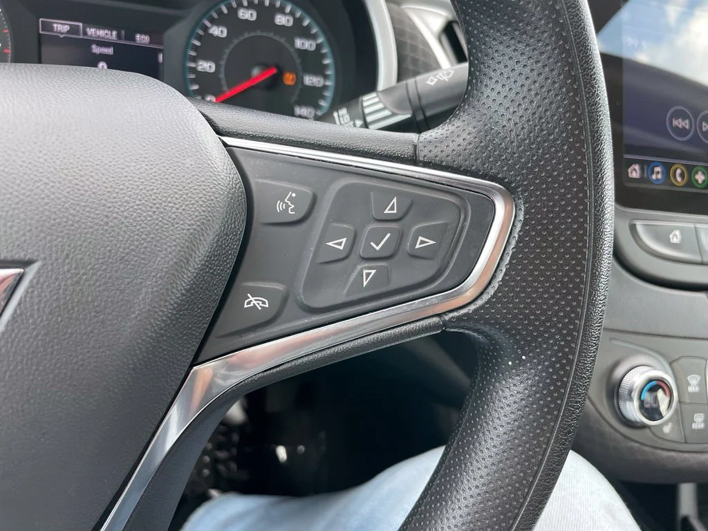 Used 2024 Summit White Chevrolet LT image 21