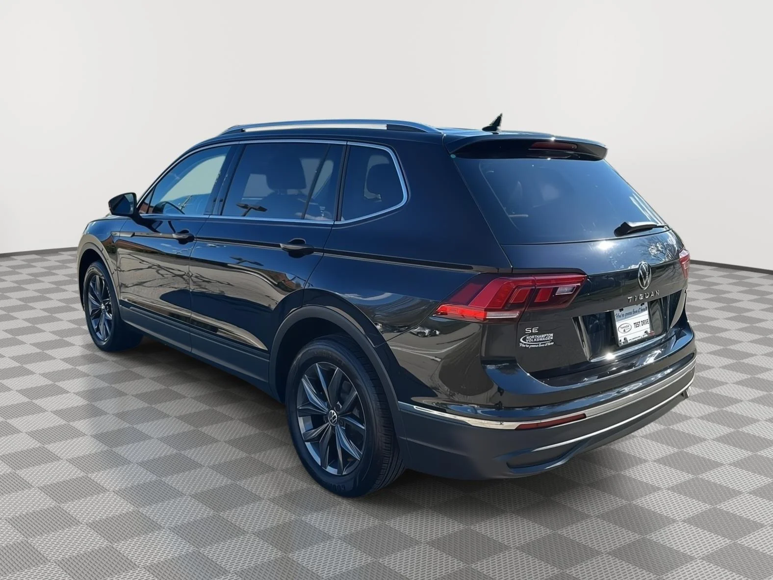 Used 2023 Deep Black Pearl Volkswagen SE image 7