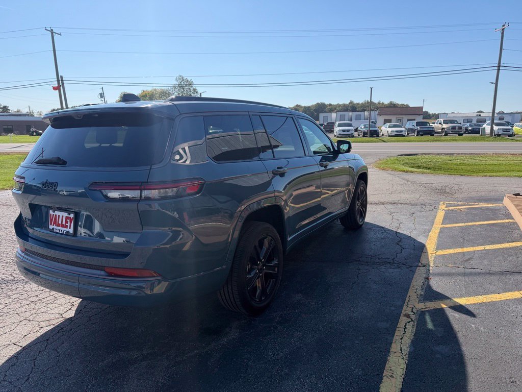 New 2027 Steel Blue Paint Jeep Limited Reserve image 5