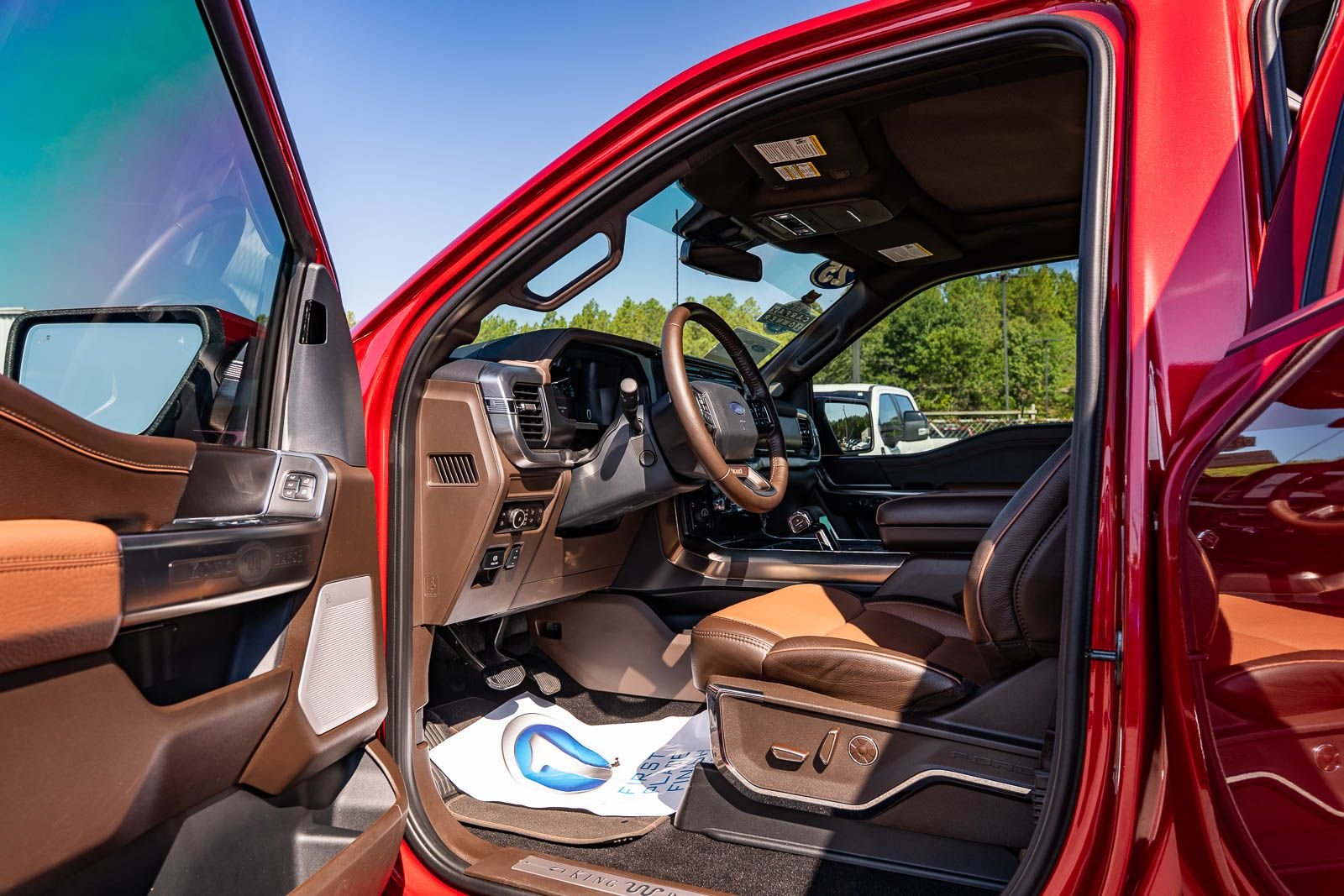 Certified Used 2025  Ford King Ranch image 19