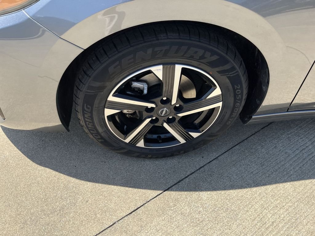 Used 2024 Gray Nissan SV image 10