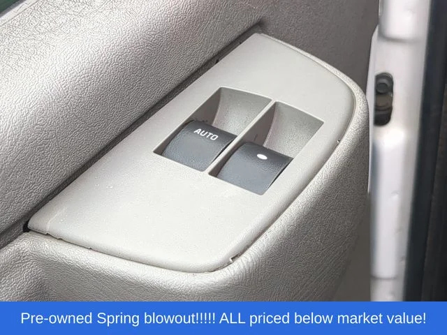 Used 2016 White Chevrolet Work Van image 22