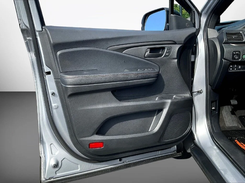 Used 2024 Lunar Silver Metallic Honda TrailSport image 21