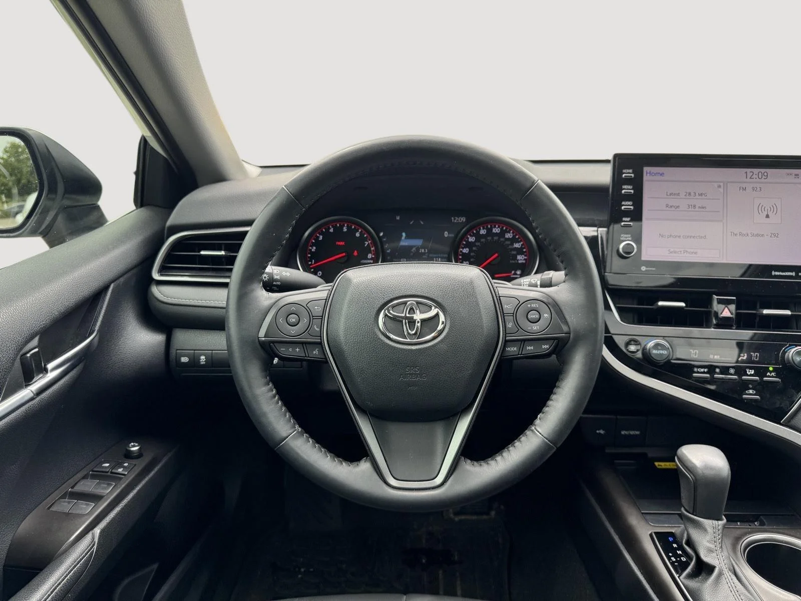 Used 2023 Wind Chill Pearl Toyota XSE image 15