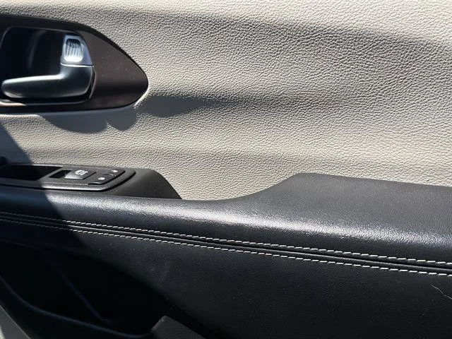 2023 Chrysler Voyager LX - Photo 25