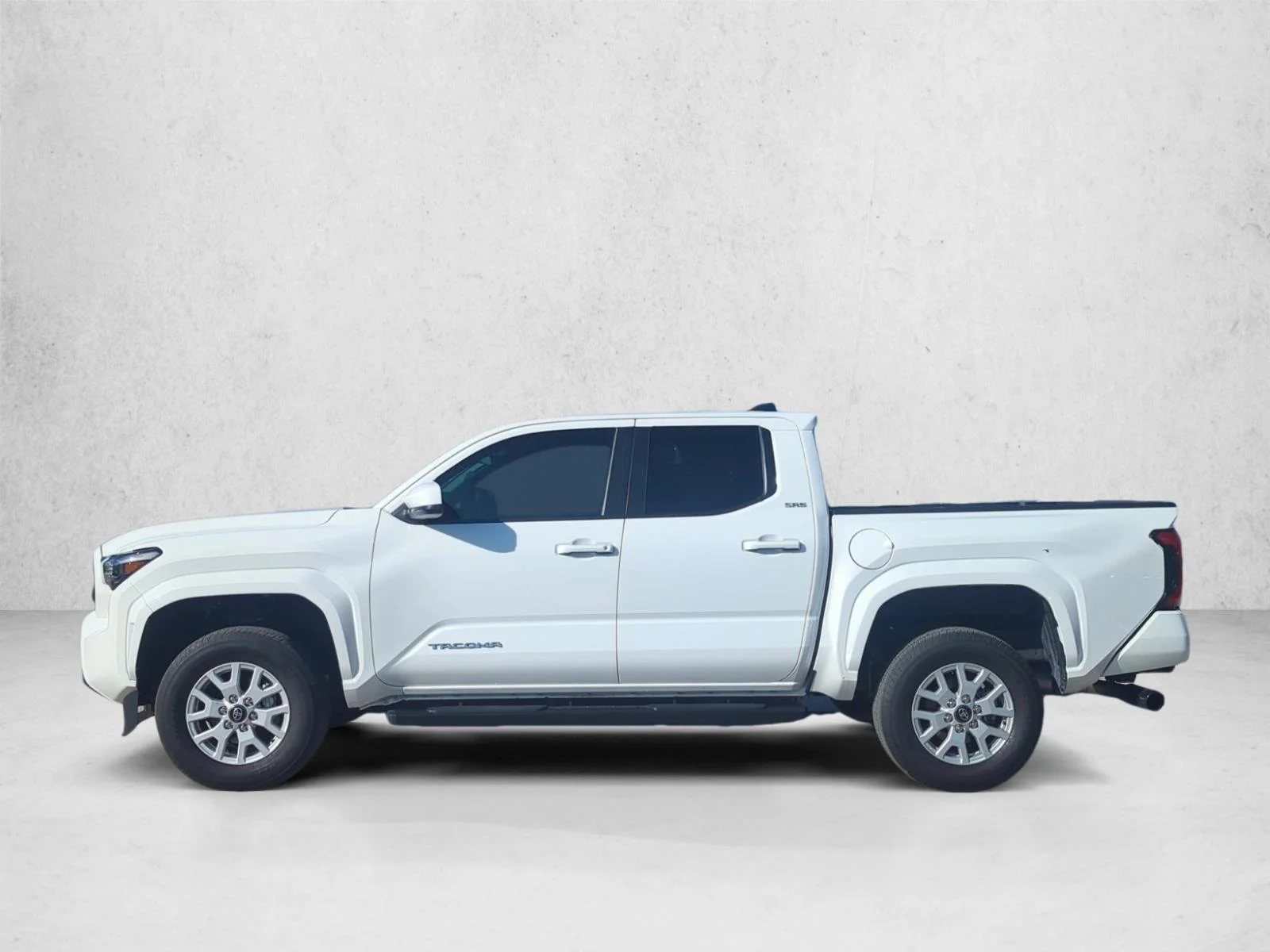 Used 2024 Ice Cap Toyota SR5 image 8